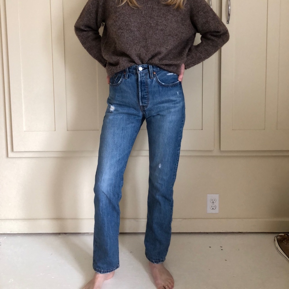 Levi’s 501 Original Fit jeans. Size 24